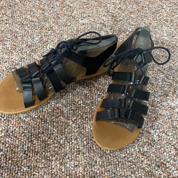 SO black leather lace up sandals. Size 8 - Picture 1 of 8